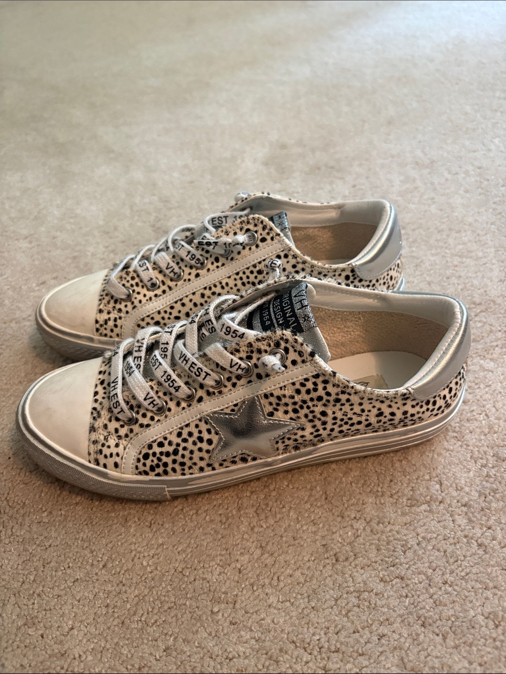 Vintage Havana Cream and Black Speckled Kids Sneakers with Silver Star